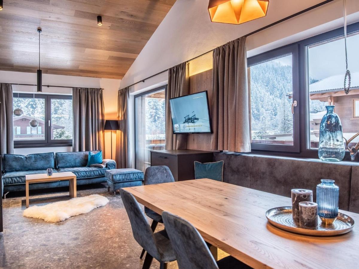 Apartment In Wald Im Pinzgau With A Carport מראה חיצוני תמונה