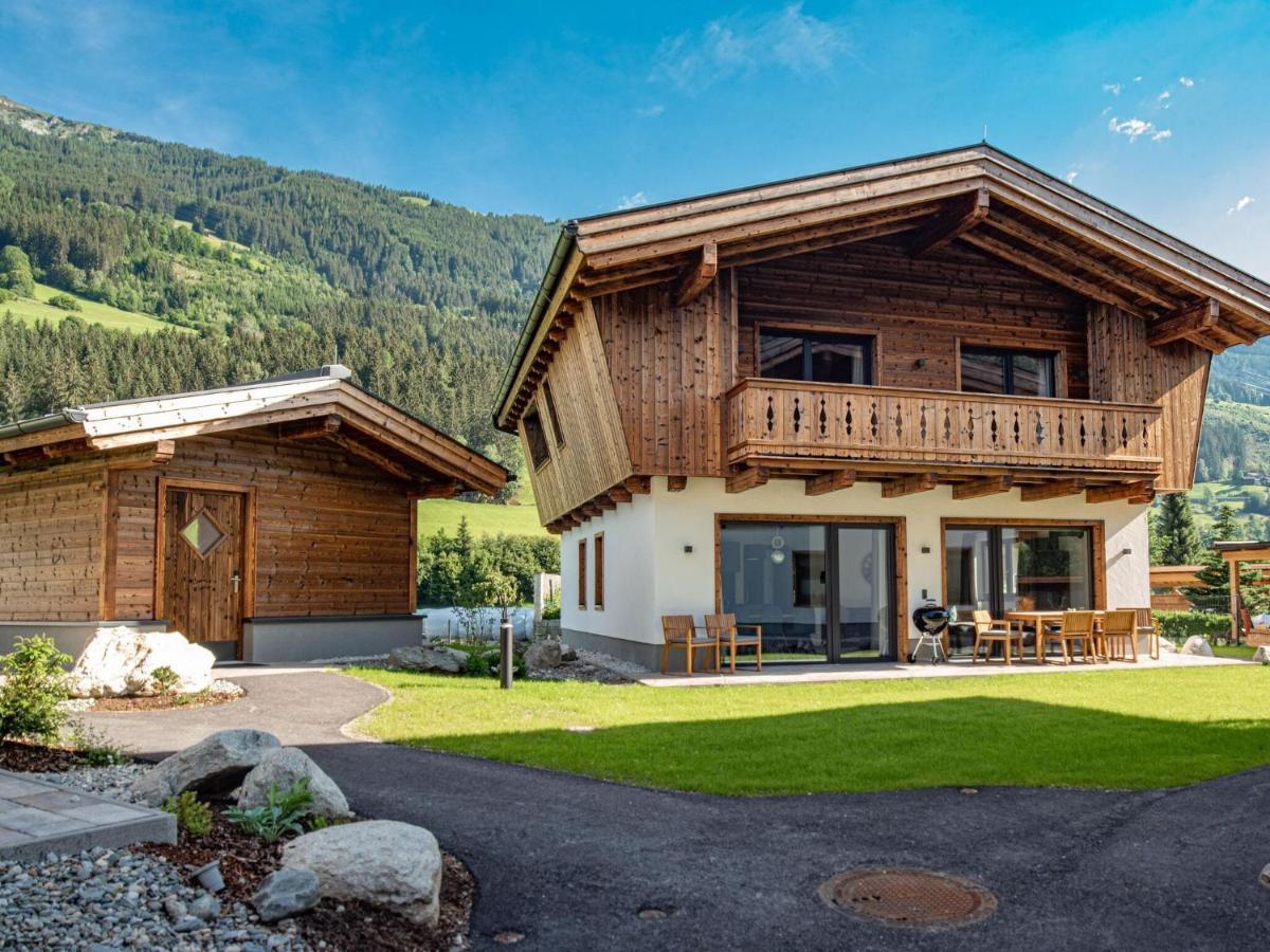 Apartment In Wald Im Pinzgau With A Carport מראה חיצוני תמונה