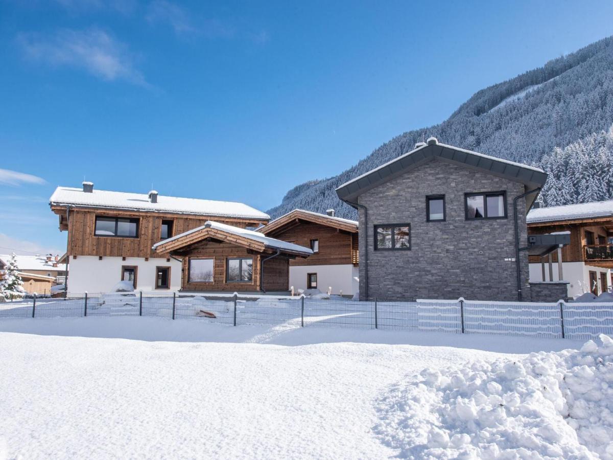 Apartment In Wald Im Pinzgau With A Carport מראה חיצוני תמונה